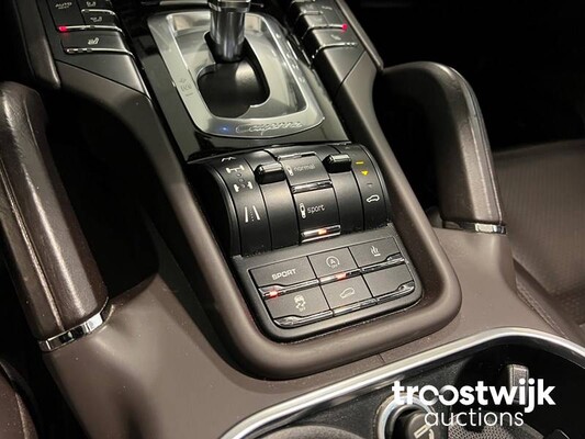 Porsche Cayenne Turbo 4.8 V8 500hp Sport-Design 2013 Sport-Chrono, 7-XRX-90