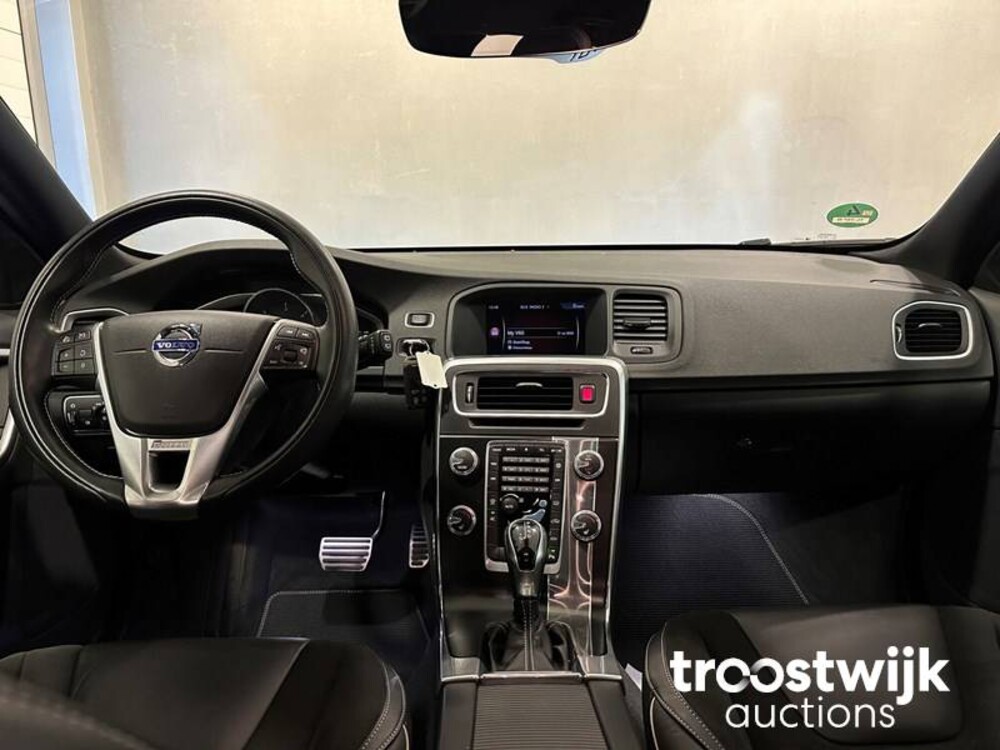 Volvo V60 Business Sport 2.0 D4 190PS 2018 -Orig. NL-, TL-707-B