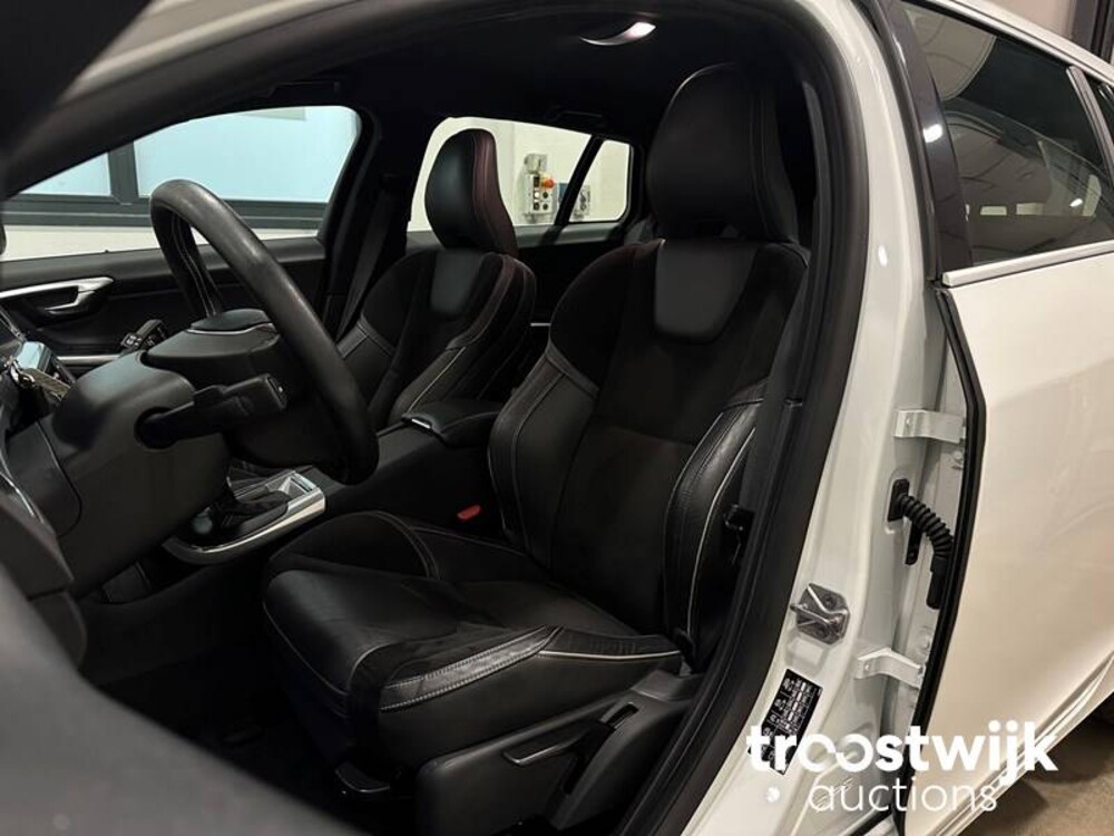 Volvo V60 Business Sport 2.0 D4 190PS 2018 -Orig. NL-, TL-707-B