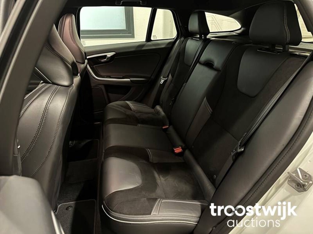 Volvo V60 Business Sport 2.0 D4 190PS 2018 -Orig. NL-, TL-707-B