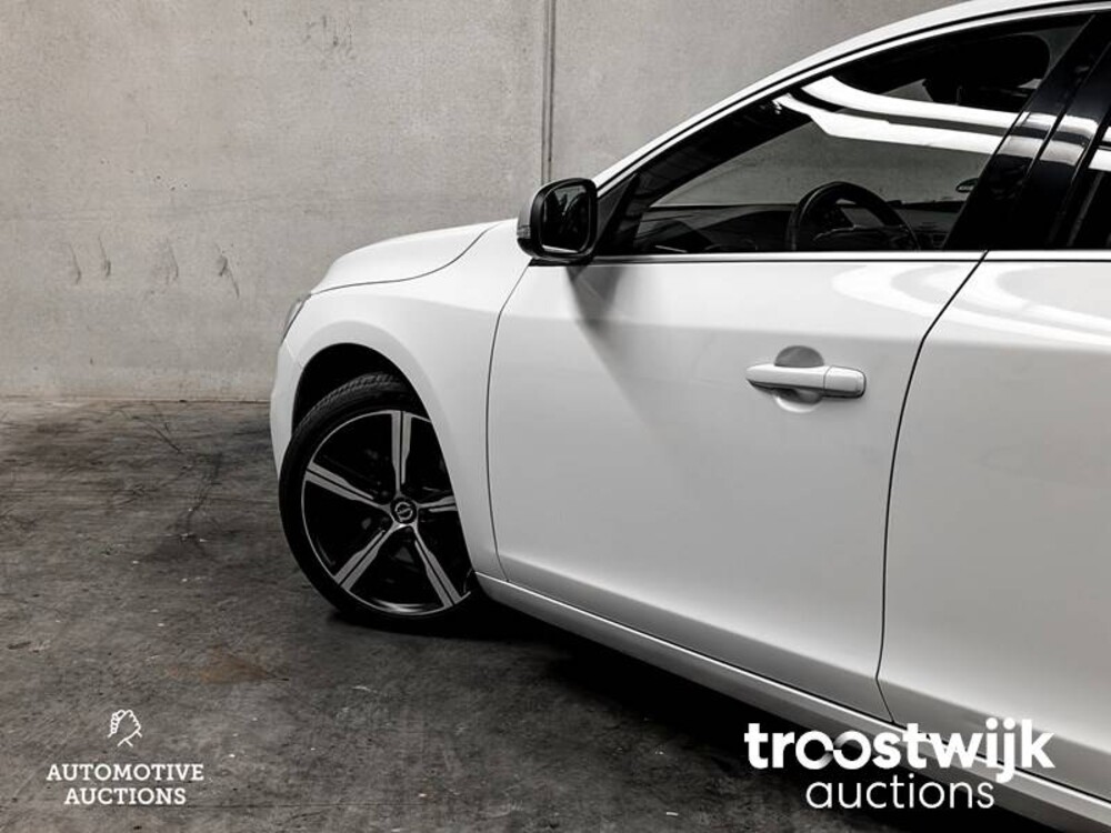 Volvo V60 Business Sport 2.0 D4 190PS 2018 -Orig. NL-, TL-707-B
