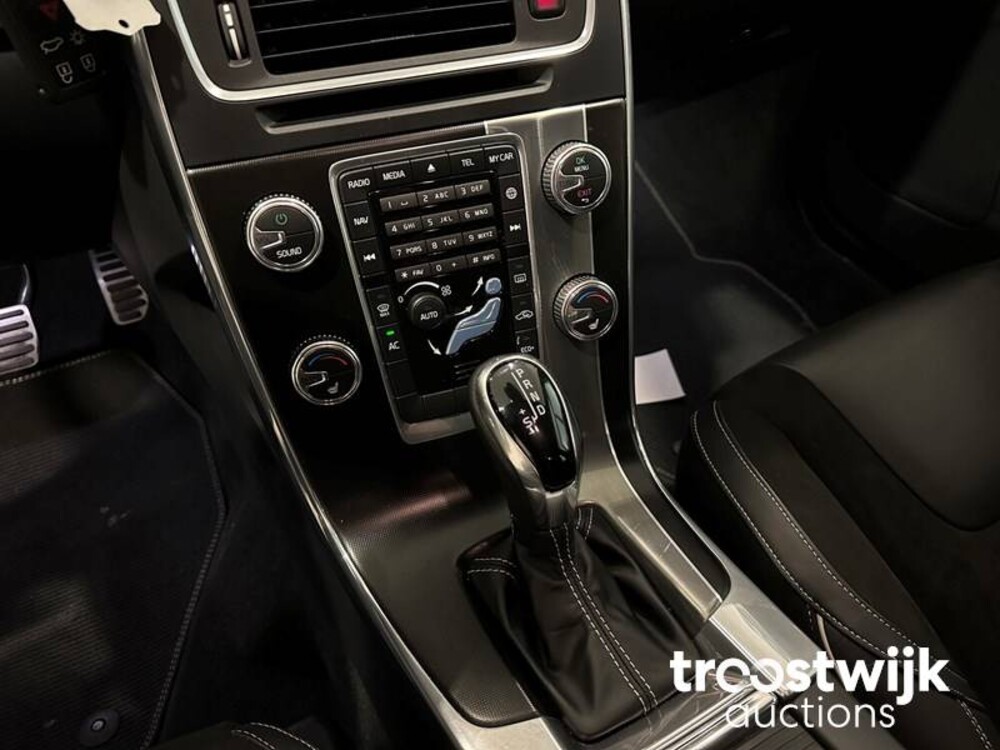 Volvo V60 Business Sport 2.0 D4 190PS 2018 -Orig. NL-, TL-707-B