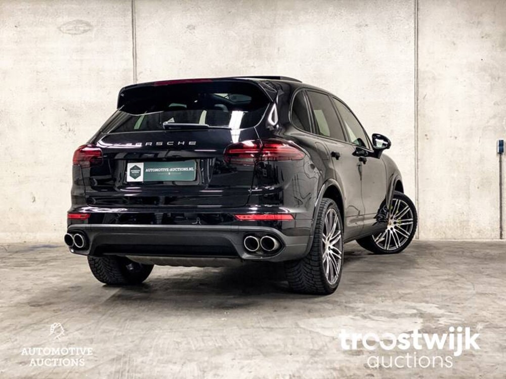 Porsche Cayenne S E-Hybrid 3.0 V6 Sport Chrono 416pk 2015 -Orig NL-, HF-254-S
