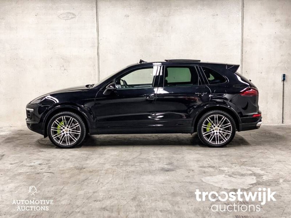 Porsche Cayenne S E-Hybrid 3.0 V6 Sport Chrono 416pk 2015 -Orig NL-, HF-254-S