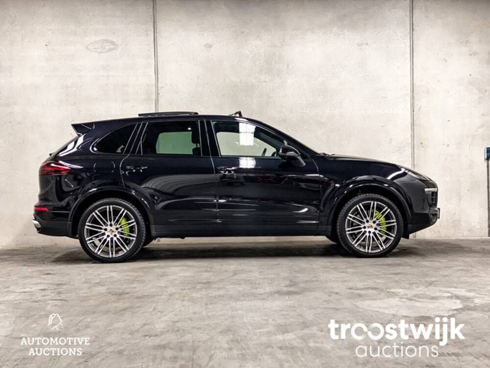 Porsche Cayenne S E-Hybrid 3.0 V6 Sport Chrono 416pk 2015 -Orig NL-, HF-254-S