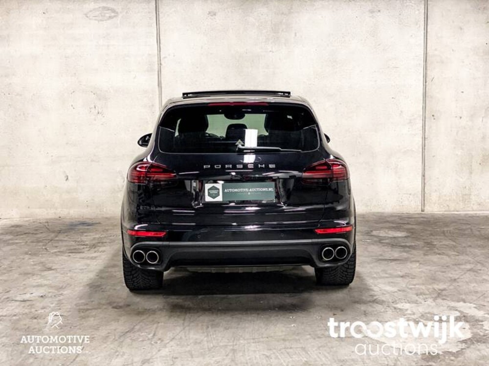 Porsche Cayenne S E-Hybrid 3.0 V6 Sport Chrono 416pk 2015 -Orig NL-, HF-254-S