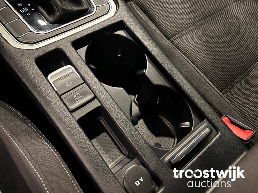 Volkswagen Passat Variant 1.6 TDI DSG Comfortline Business 120PS 2018 -Orig. NL-, RN-337-T