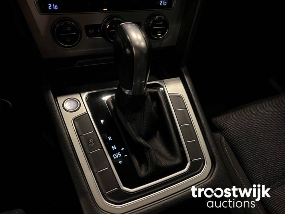 Volkswagen Passat Variant 1.6 TDI DSG Comfortline Business 120PS 2018 -Orig. NL-, RN-337-T