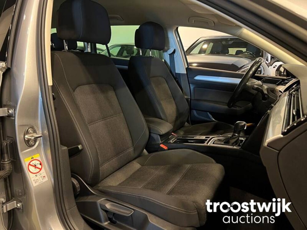 Volkswagen Passat Variant 1.6 TDI DSG Comfortline Business 120PS 2018 -Orig. NL-, RN-337-T
