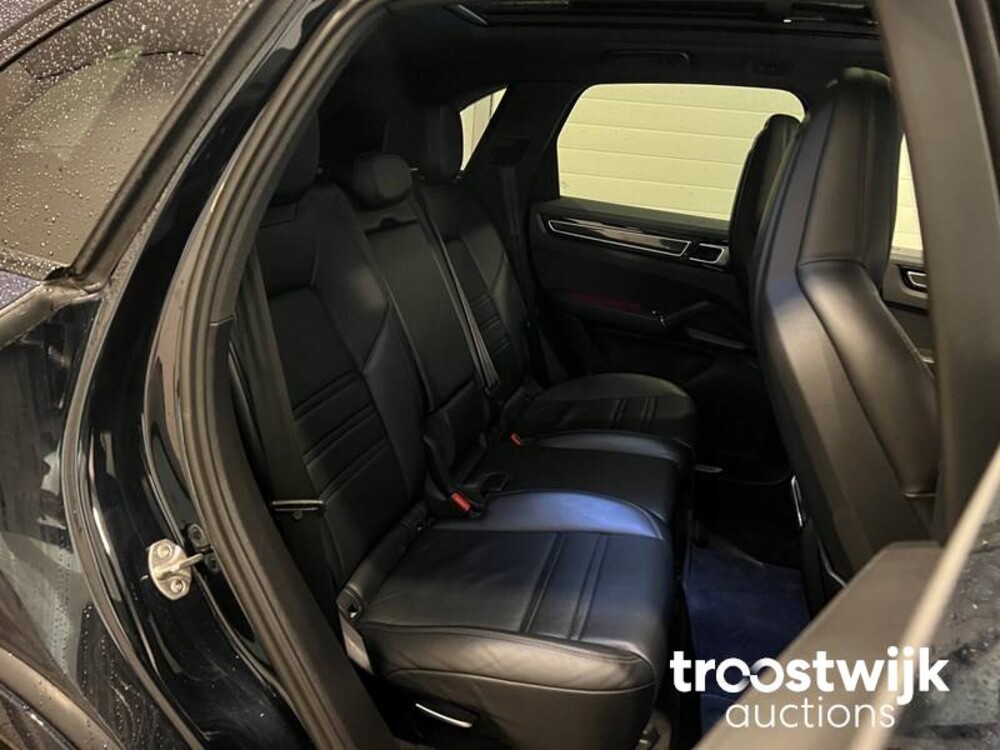 Porsche Cayenne E-Hybrid 3.0 V6 Sport-Chrono 462PS 2018 -Orig. NL-, TD-052-B