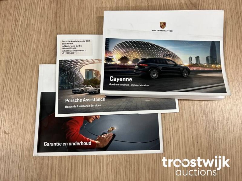 Porsche Cayenne E-Hybrid 3.0 V6 Sport-Chrono 462PS 2018 -Orig. NL-, TD-052-B