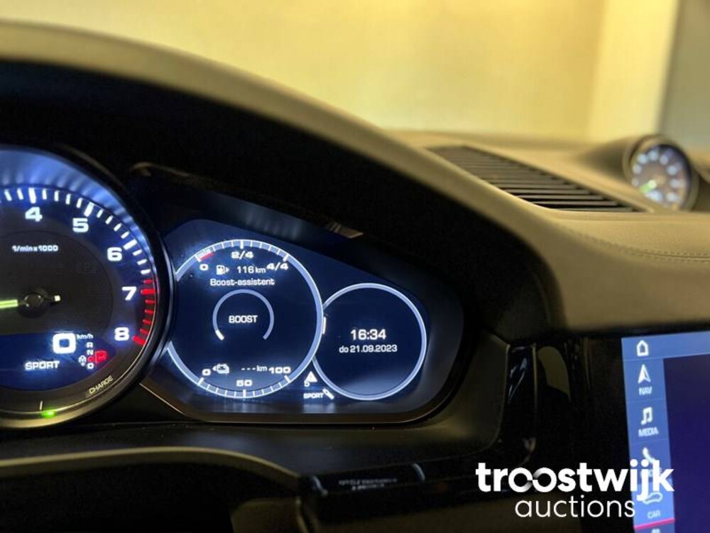 Porsche Cayenne E-Hybrid 3.0 V6 Sport-Chrono 462PS 2018 -Orig. NL-, TD-052-B