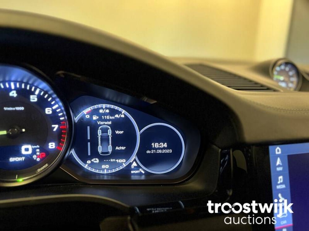 Porsche Cayenne E-Hybrid 3.0 V6 Sport-Chrono 462PS 2018 -Orig. NL-, TD-052-B