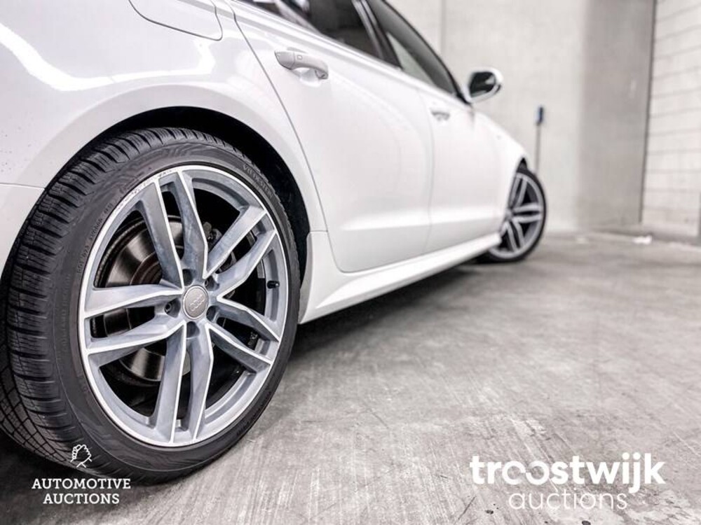 Audi A6 Avant S-Line 3.0 V6 TFSI Quattro Sport Edition 333 PS 2016, J-252-FS