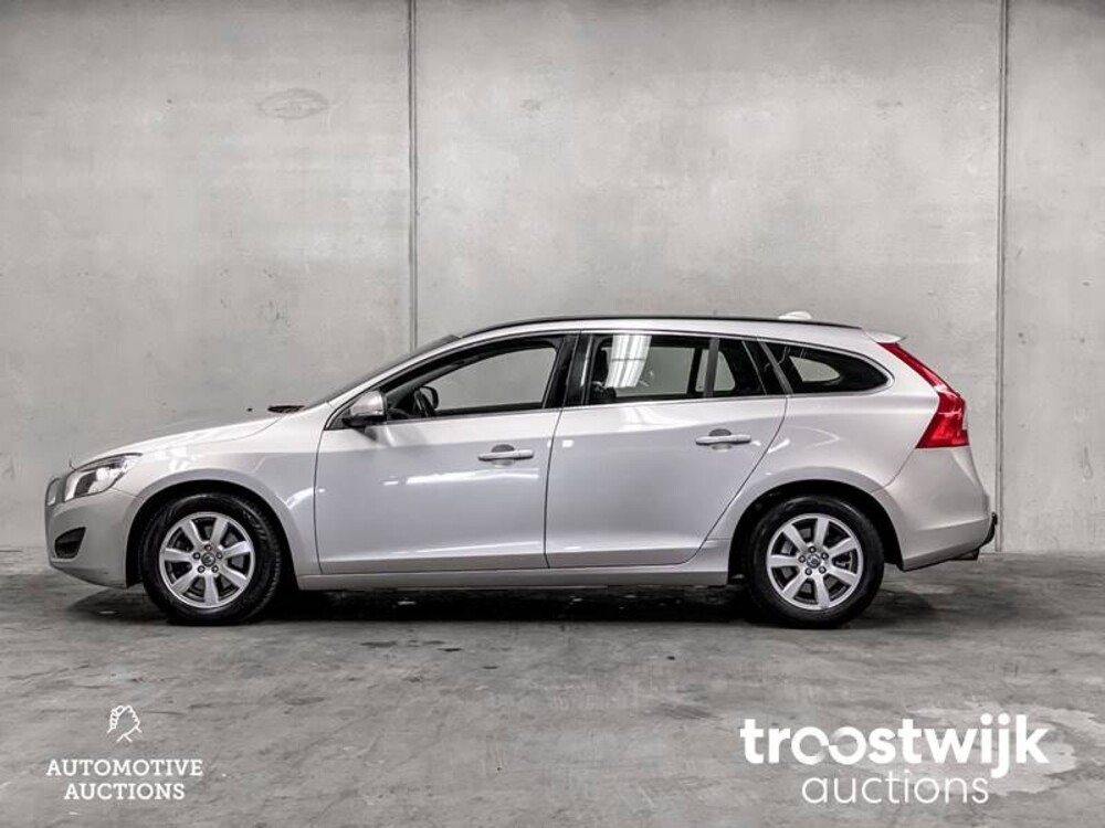 Volvo V60 2.0 D3 5-Cilinder Momentum 163 PS 2011, 10-XRX-7