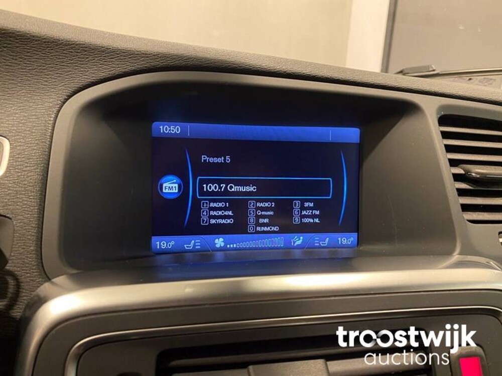 Volvo V60 2.0 D3 5-Cilinder Momentum 163 PS 2011, 10-XRX-7