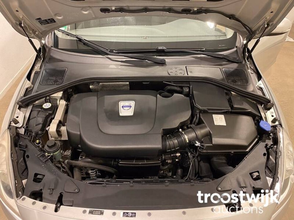 Volvo V60 2.0 D3 5-Cilinder Momentum 163 PS 2011, 10-XRX-7