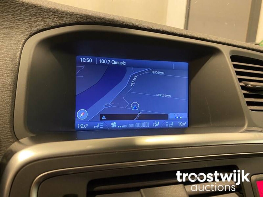 Volvo V60 2.0 D3 5-Cilinder Momentum 163 PS 2011, 10-XRX-7