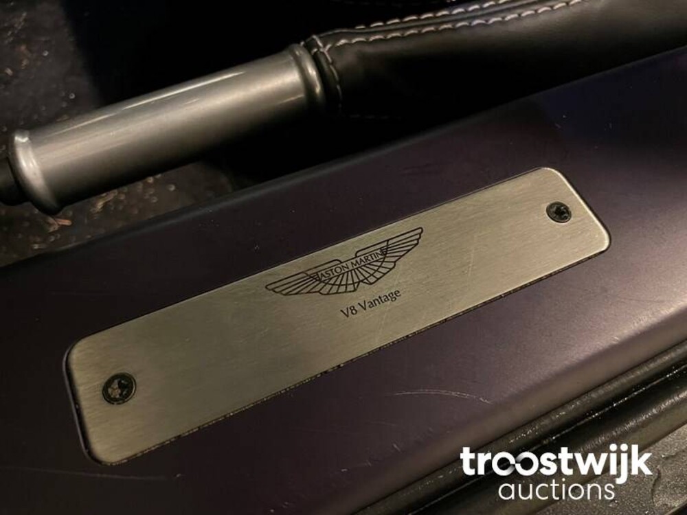 Aston Martin V8 Vantage 4.7 Sportshift 426hp 2009, 49-PRF-6