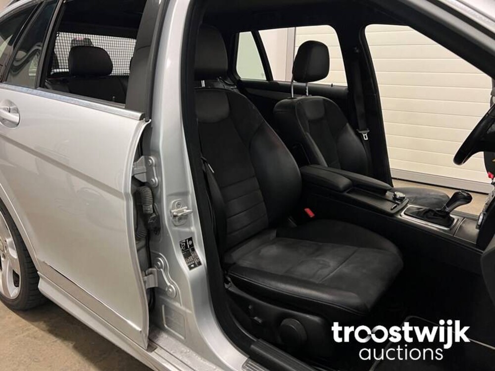 Mercedes-Benz C180 Ambition Avantgarde 156PS 2014 -Orig. NL-, 2-TFP-87