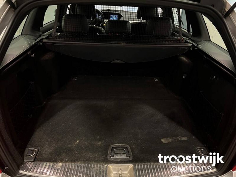 Mercedes-Benz C180 Ambition Avantgarde 156PS 2014 -Orig. NL-, 2-TFP-87