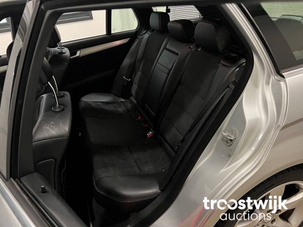 Mercedes-Benz C180 Ambition Avantgarde 156PS 2014 -Orig. NL-, 2-TFP-87