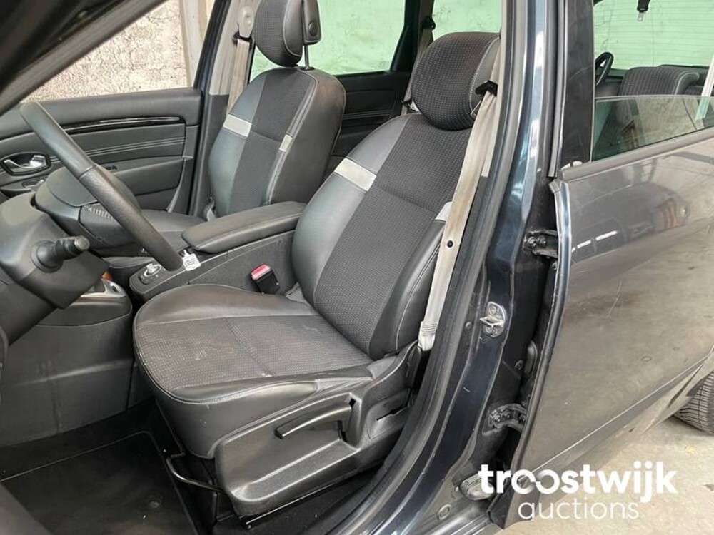 Renault Grand Scenic 1.4 TCe Bose 131pk 2011 -Orig. NL-, 02-RBX-8