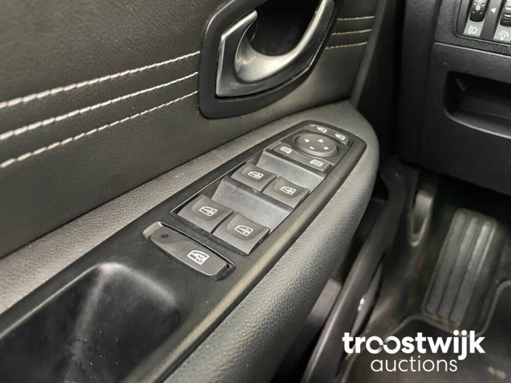 Renault Grand Scenic 1.4 TCe Bose 131pk 2011 -Orig. NL-, 02-RBX-8