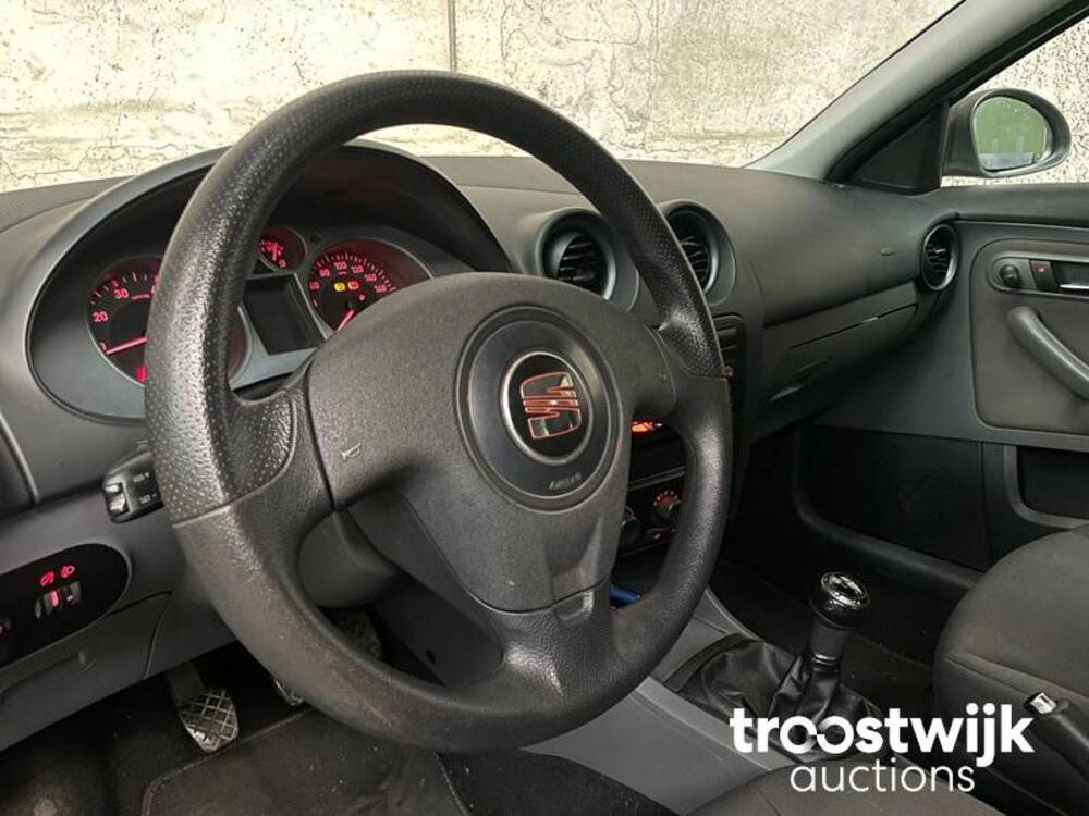 Seat Ibiza 1.4-16V Trendstyle 86pk 2007 -Orig. NL-, 96-TS-JD