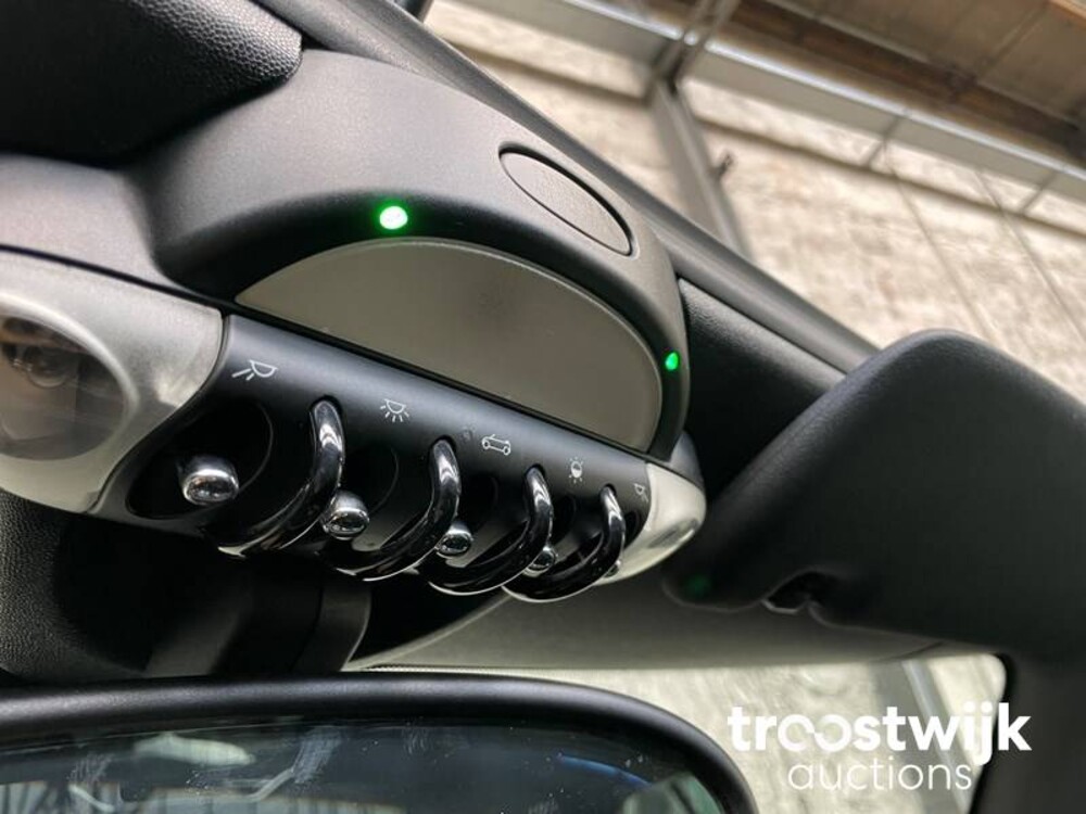 Mini Cooper Chili 1.6 Cabriolet Mini  122pk 2010, T-064-TG