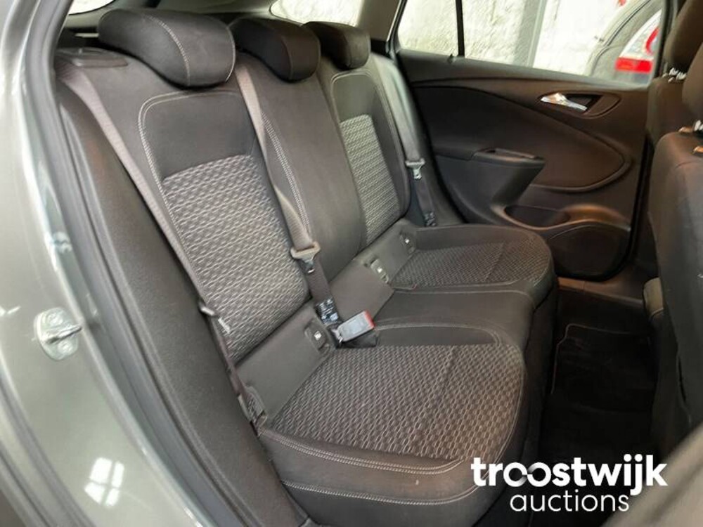 Opel Astra Sports Tourer 1.6 CDTI Business+ 110pk 2018 -Orig. NL-, TD-801-F