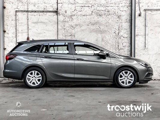 Opel Astra Sports Tourer 1.6 CDTI Business+ 110hp 2018 -Orig. NL-, TD-801-F