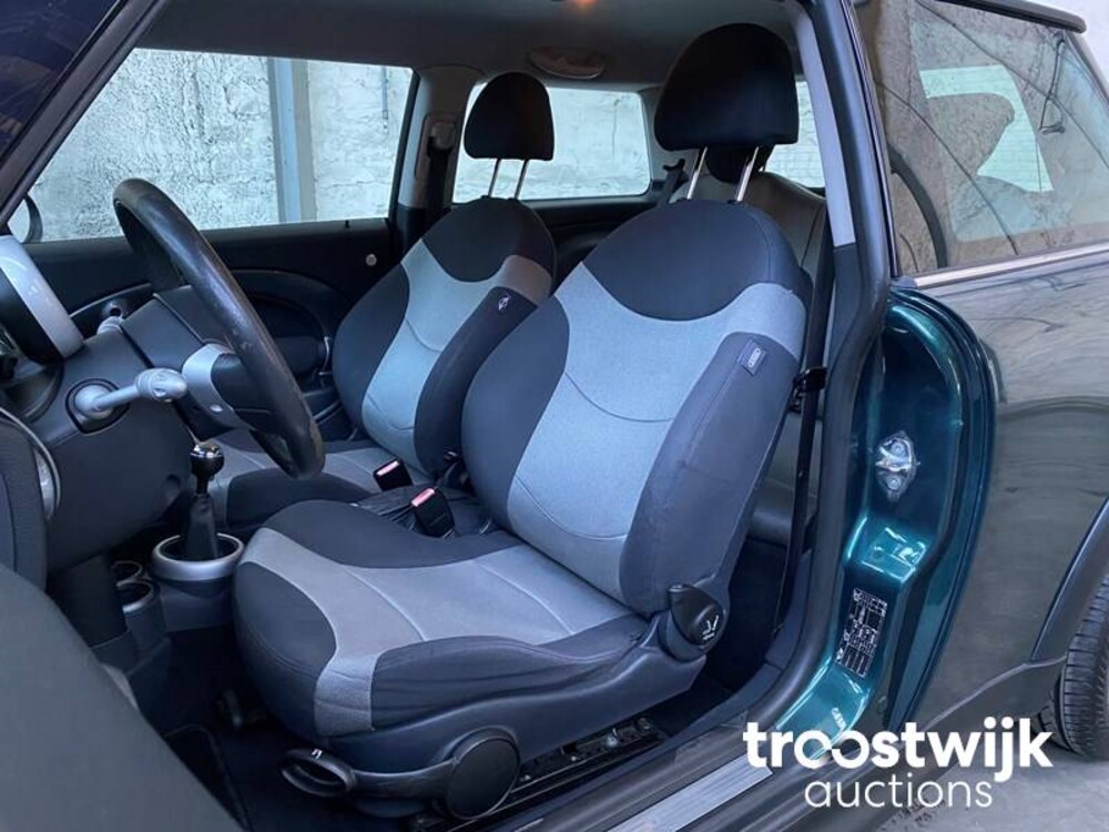 Mini Cooper S 1.6  163pk 2002, 82-JNL-1