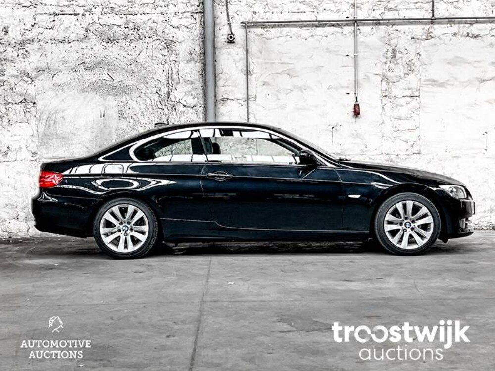 BMW 320i Coupe Business Line Sport 163pk 2011 3-serie, S-804-SB