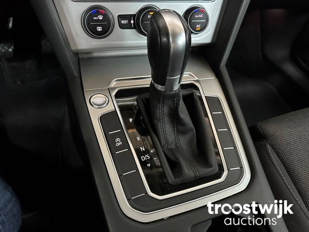 Volkswagen Passat Variant 2.0 TDI 150hp 2019 Orig. NL-, XS-538-K