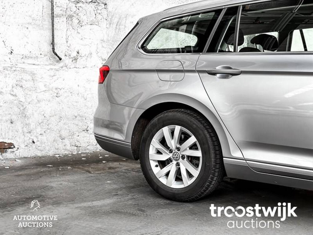 Volkswagen Passat Variant 2.0 TDI 150hp 2019 Orig. NL-, XS-538-K