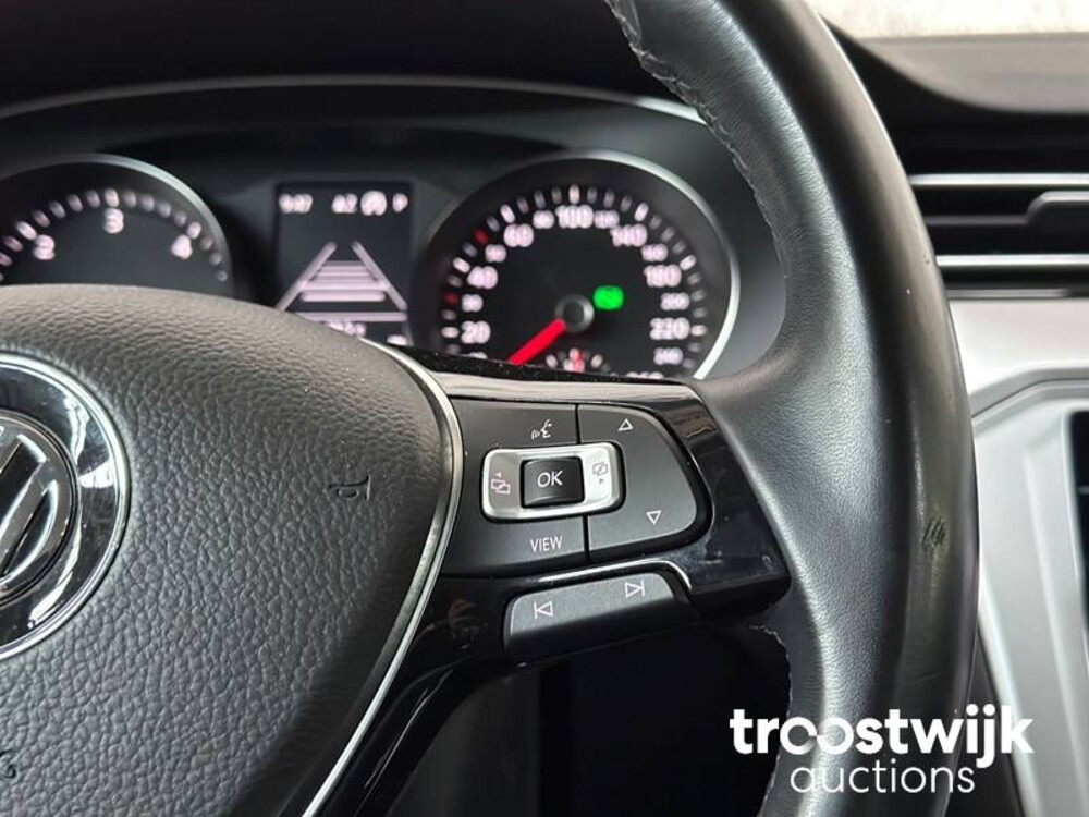 Volkswagen Passat Variant 2.0 TDI 150hp 2019 Orig. NL-, XS-538-K