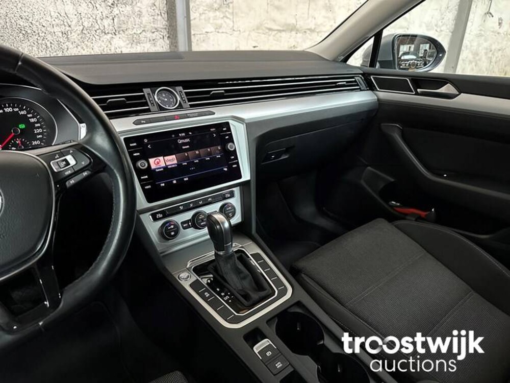 Volkswagen Passat Variant 2.0 TDI 150hp 2019 Orig. NL-, XS-538-K