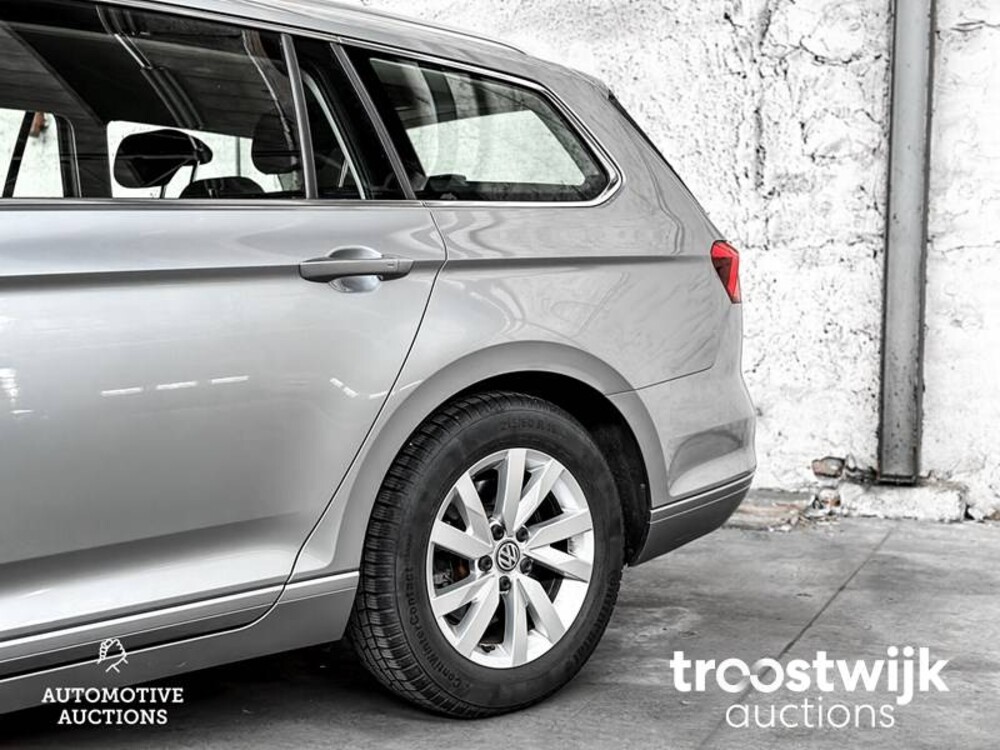 Volkswagen Passat Variant 2.0 TDI 150hp 2019 Orig. NL-, XS-538-K