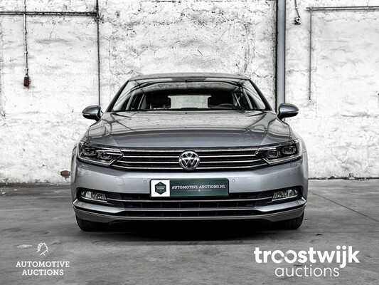Volkswagen Passat Variant 2.0 TDI 150hp 2019 Orig. NL-, XS-538-K