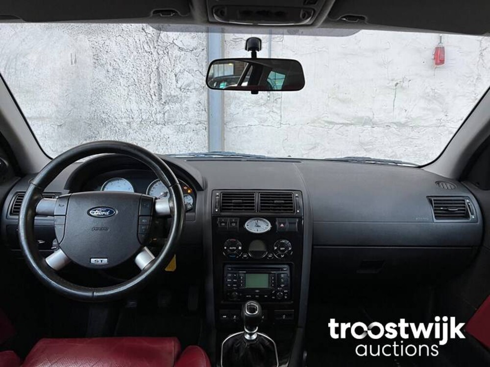 Ford Mondeo Wagon ST220 3.0 V6 226pk 2003, 44-TK-BR