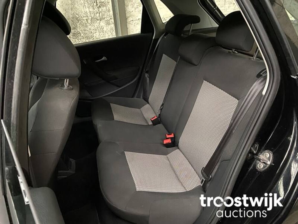 Volkswagen Polo 1.2 TDI BlueMotion Comfortline 75hp 2011 -Orig. NL-, 62-SJL-2