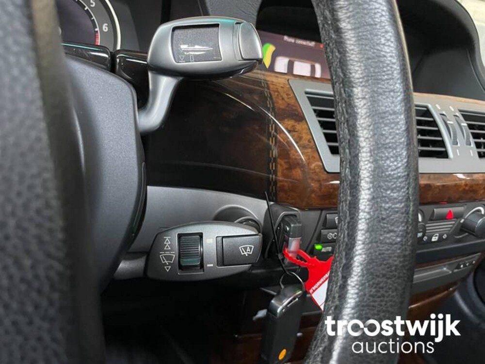 BMW 760Li E65 6.0 V12 445pk 2004 7-Serie