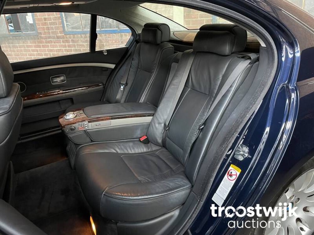 BMW 760Li E65 6.0 V12 445pk 2004 7-Serie
