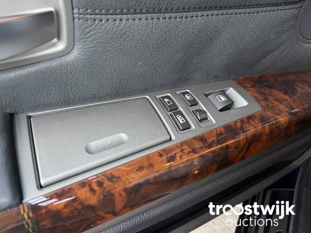 BMW 760Li E65 6.0 V12 445pk 2004 7-Serie