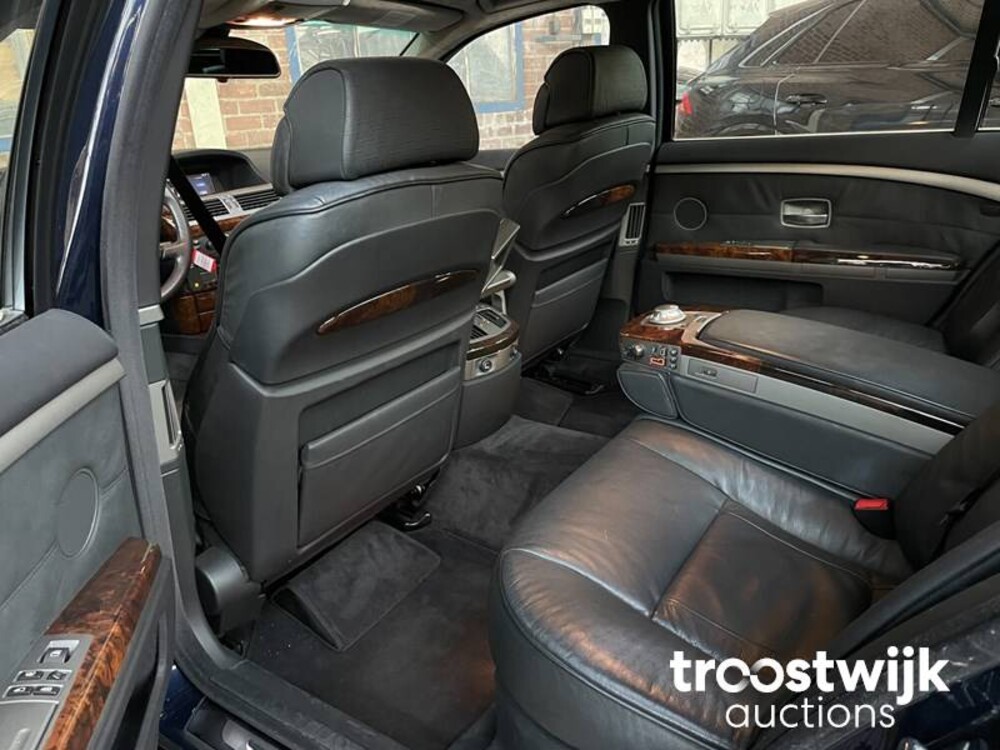 BMW 760Li E65 6.0 V12 445pk 2004 7-Serie