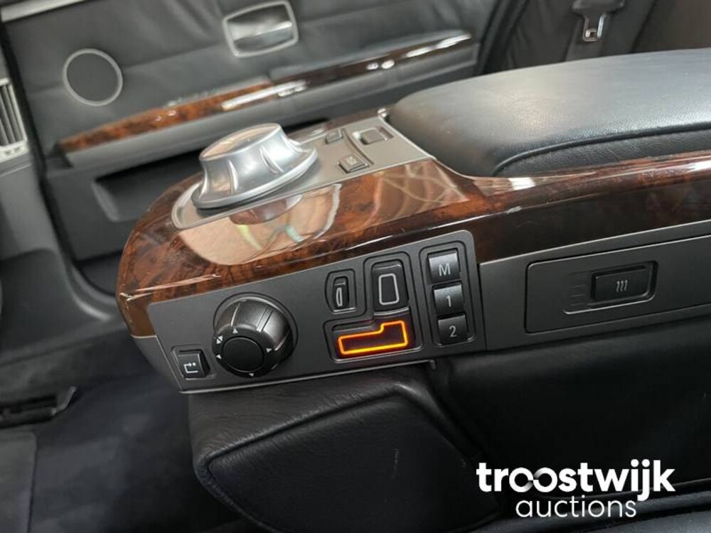 BMW 760Li E65 6.0 V12 445pk 2004 7-Serie