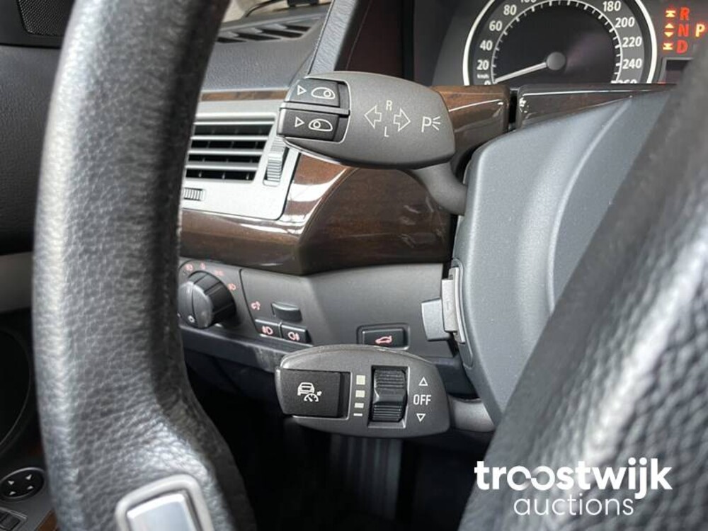 BMW 760Li E65 6.0 V12 445pk 2004 7-Serie