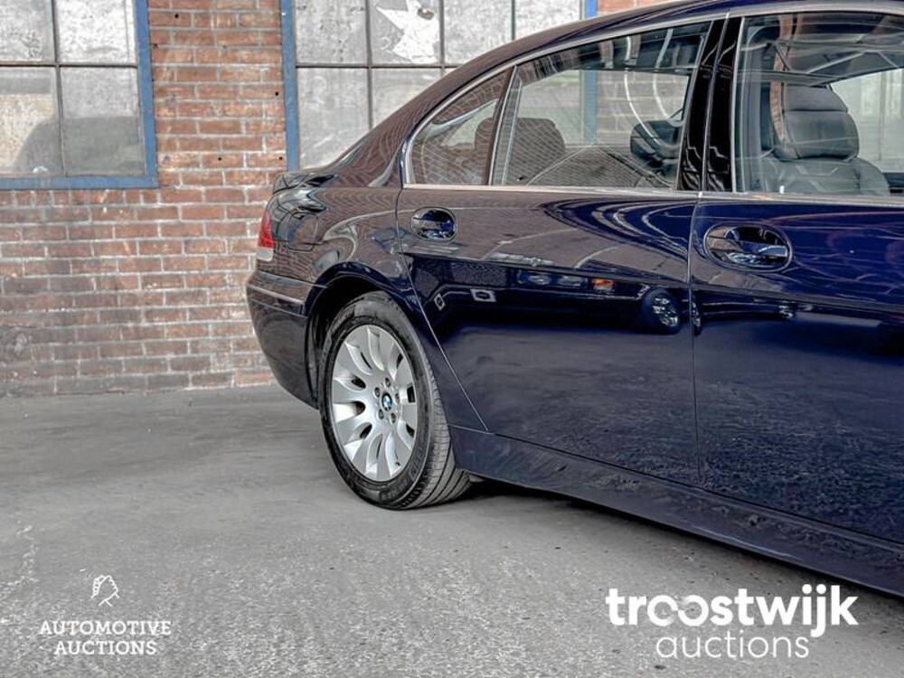 BMW 760Li E65 6.0 V12 445pk 2004 7-Serie
