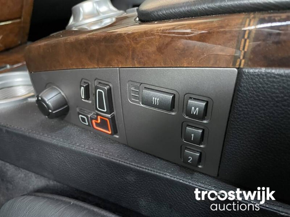 BMW 760Li E65 6.0 V12 445pk 2004 7-Serie